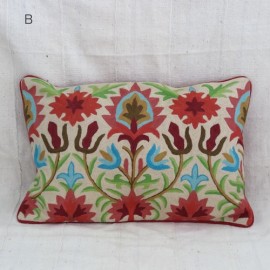 【お買得品】ウール刺繍クッション
