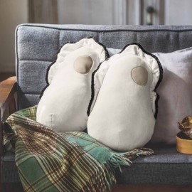 なぜかかわいい　もっちりクッション抱っこ牡蠣